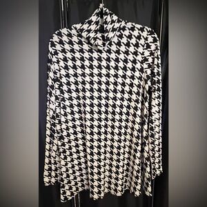 NWOT Flowing Fit with Silky Feel Sweater